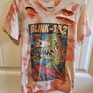 Blink 182 Distressed T Shirt-Size Small